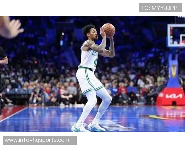 西蒙斯与普理查德联手发威半场三分雨助力球队28分狂潮